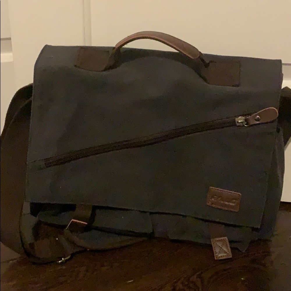 🖤🤎🤍 work bag for anything!
